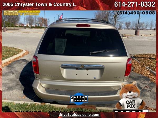 2006 Chrysler Town & Country LWB 4dr Touring - cars & trucks - by... for sale in Columbus, OH – photo 5