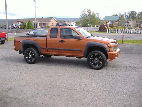 2004 Chevy Colorado LS Z71 4X4 - - by dealer - vehicle for sale in selinsgrove,pa, PA – photo 2