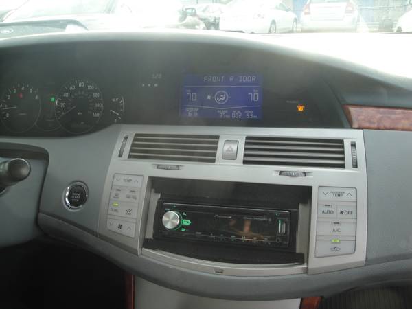 2005 Toyota Avalon Limited - cars & trucks - by dealer - vehicle... for sale in Dorchester, MA – photo 12