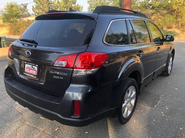 2012 Subaru Outback Limited 3.6L R AWD Wagon Leather Loaded 2 Owner... for sale in Bend, OR – photo 4