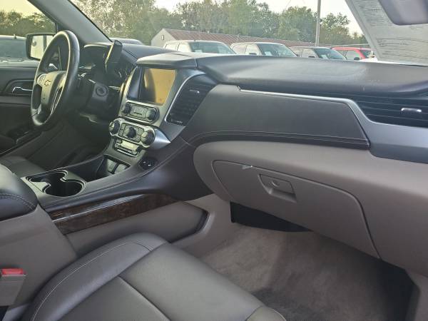 2015 Chevrolet Tahoe 4WD LT Sport Utility 4D Trades Welcome Financing for sale in Harrisonville, KS – photo 24