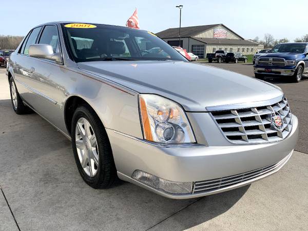 2007 Cadillac DTS 4dr Sdn V8 - - by dealer - vehicle for sale in Chesaning, MI – photo 2