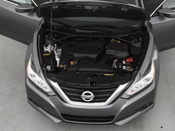 2016 Nissan Altima 2.5 SV Sedan 4D sedan Gray - FINANCE ONLINE for sale in Chicago, IL – photo 4