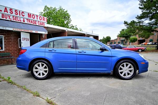 2007 Chrysler Sebring Sedan with Front height adjustable shoulder for sale in Fuquay-Varina, NC – photo 3