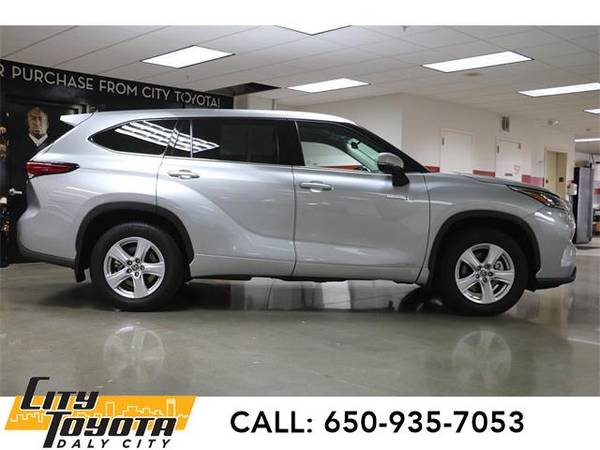 2020 Toyota Highlander Hybrid LE - SUV - - by dealer for sale in Daly City, CA – photo 4