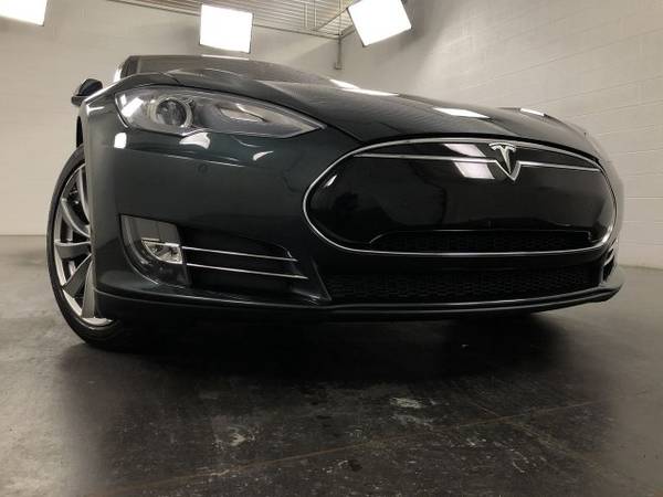 2014 Tesla Model S Green Metallic LOW PRICE....WOW!!!! for sale in Carrollton, OH – photo 2
