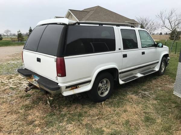 1996 GMC Suburban 4x4 1500 - cars & trucks - by owner - vehicle... for sale in Convoy, IN – photo 3