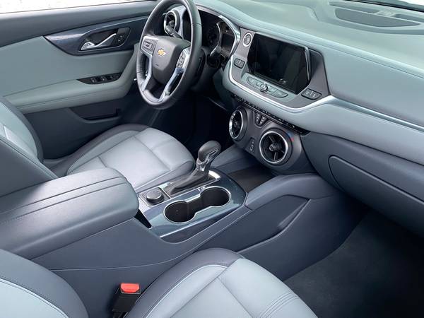 2020 Chevy Chevrolet Blazer 3LT Sport Utility 4D suv Silver -... for sale in Wayzata, MN – photo 20