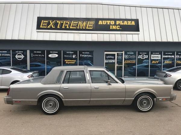 1987 Lincoln Town Car CARTIER - cars & trucks - by dealer - vehicle... for sale in Des Moines, IA – photo 5