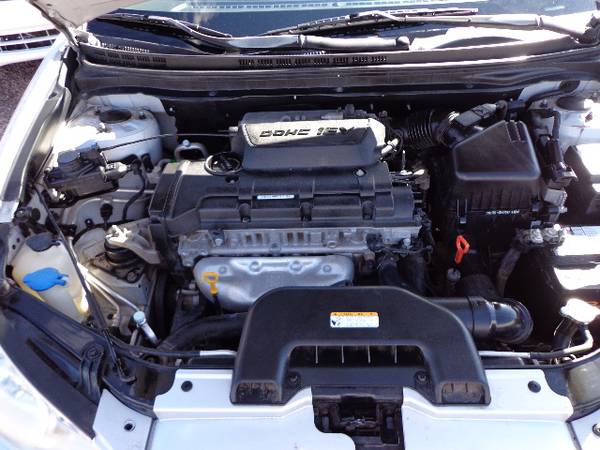 2010 HYUNDAI ELANTRA GLS FWD GAS SAVER GREAT STARTER CAR CLEAN -... for sale in Pinetop, AZ – photo 14