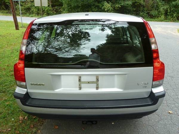 2001 VOLVO V70, TIMING BELT REPLACED, LOADED, <147K, & MORE! for sale in Matthews, NC – photo 5