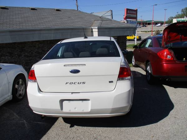 2010 FORD FOCUS - - by dealer - vehicle automotive sale for sale in Saint Joseph, MO – photo 3