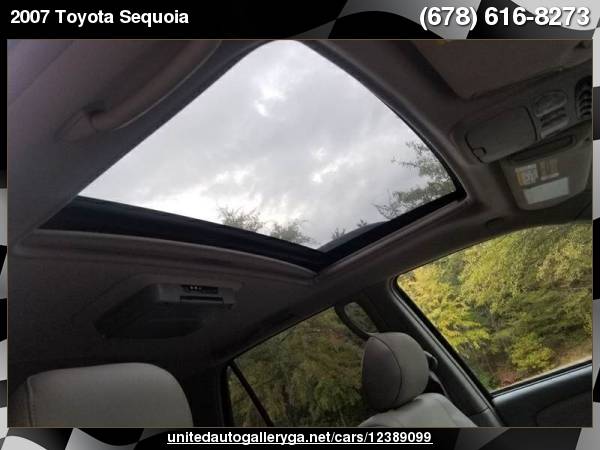2007 Toyota Sequoia SR5 4dr SUV 4WD Financing Available! for sale in Suwanee, GA – photo 17
