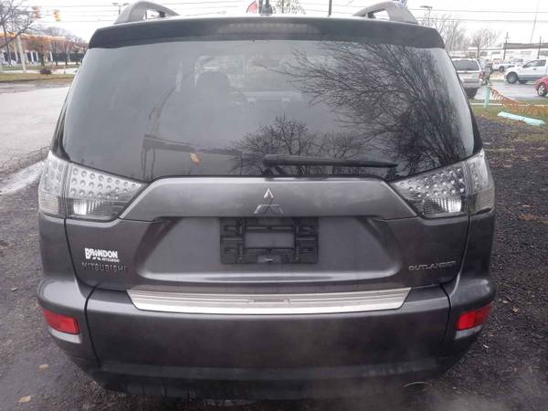 2010 Mitsubishi Outlander - cars & trucks - by dealer - vehicle... for sale in Indianapolis, IN – photo 7