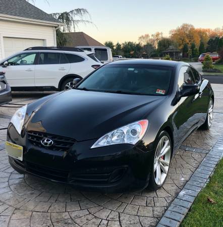 2010 Hyundai Genesis Coupe 2.0T R-Spec - cars & trucks - by owner -... for sale in Collingswood, NJ – photo 3