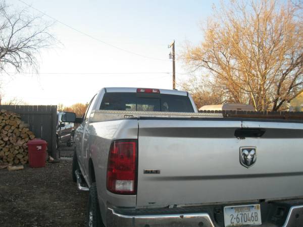 Dodge Ram SLT 5.7l Hemi 4X4 - cars & trucks - by owner - vehicle... for sale in Great Falls, MT – photo 3