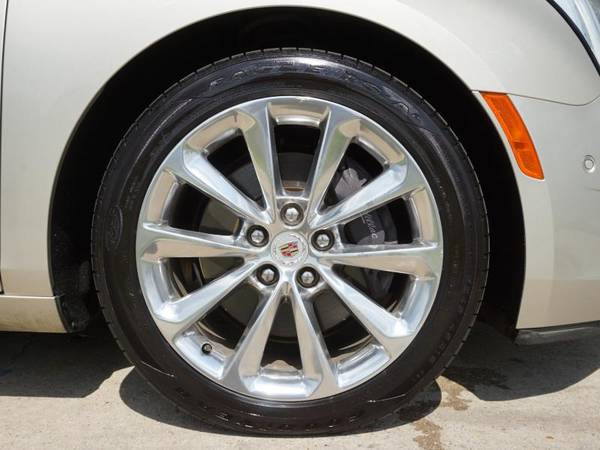 2014 Caddy Cadillac XTS Luxury FWD sedan Silver Coast Metallic -... for sale in Baton Rouge , LA – photo 8