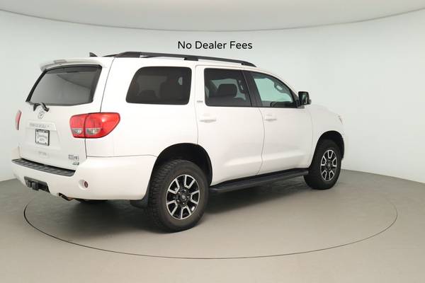 2016 Toyota Sequoia SR5 Clean CARFAX No Damage Lifted New Tires for sale in Denver , CO – photo 5