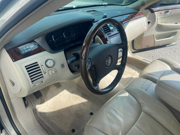 2010 Cadillac DTS w/1SD - - by dealer - vehicle for sale in TAMPA, FL – photo 24