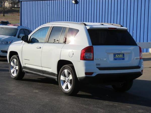 2013 Jeep Compass LATITUDE 4WD - cars & trucks - by dealer - vehicle... for sale in Pleasant Hill, IA – photo 3