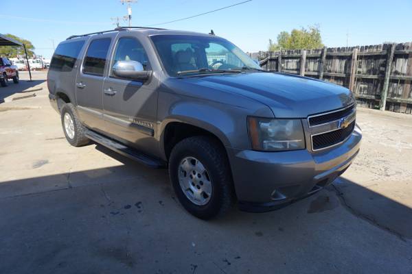 2008 Chevy Suburban LT 4X4 - cars & trucks - by dealer - vehicle... for sale in Owasso, OK – photo 3
