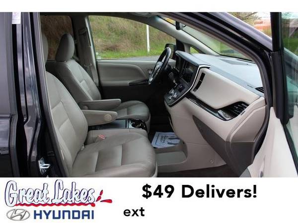 2017 Toyota Sienna mini-van XLE - - by dealer for sale in Streetsboro, OH – photo 19