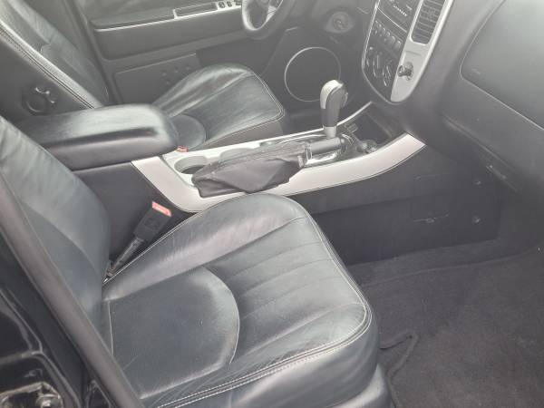 2005 Mercury Mariner..Auto..4WD...leather...nice.. - cars & trucks -... for sale in Indianapolis, IN – photo 10