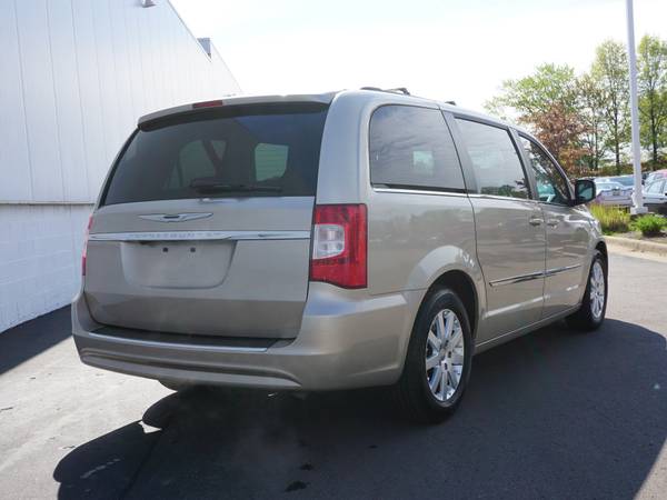 2013 Chrysler Town & Country Touring - - by dealer for sale in Monroe, MI – photo 3