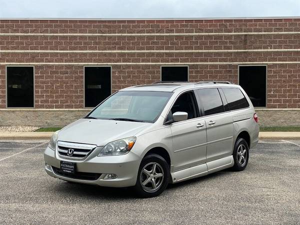 2007 Honda Odyssey Touring: HANDICAPPED RAMP LOADED DVD for sale in Madison, WI – photo 2