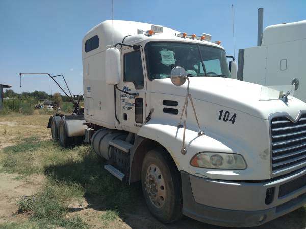 2011 Mack pinnacle for sale - cars & trucks - by owner - vehicle... for sale in Midland, TX – photo 3