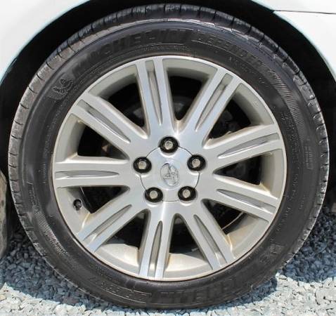 2006 Toyota Avalon 4dr Sdn Limited with Driver footrest for sale in Wilmington, NC – photo 9