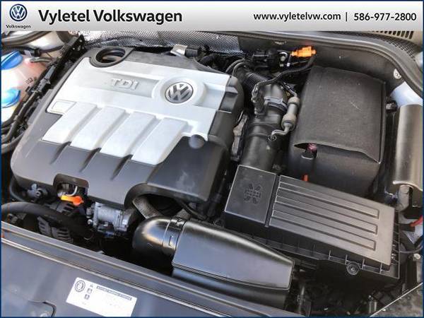 2011 Volkswagen Jetta Sedan sedan 4dr Manual TDI w/Nav - Volkswagen... for sale in Sterling Heights, MI – photo 8