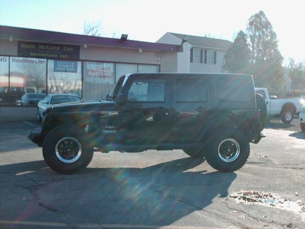 2012 Jeep Wrangler SAHARA 4-dr. - cars & trucks - by dealer -... for sale in Warwick, MA – photo 4