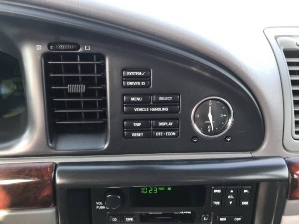 2002 LINCOLN CONTINENTAL*CARFAX CERTIFIED*NO ACCIDNET*RUNS AND... for sale in Tulsa, OK – photo 20