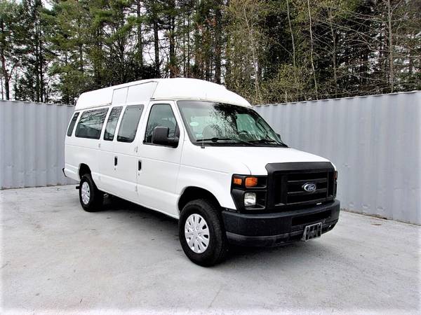 2008 FORD E 250 SUPER DUTY EXTENDED WHEELCHAIR VAN HANDICAP - cars & for sale in Brentwood, MA – photo 4