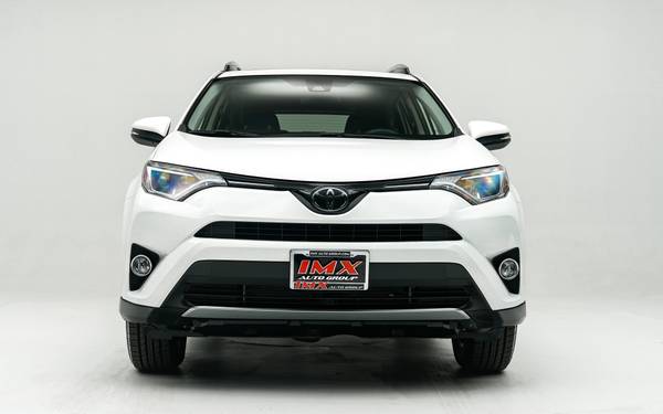 2018 Toyota RAV4 XLE only 35K MILES!!! - cars & trucks - by dealer -... for sale in Burbank, CA – photo 5