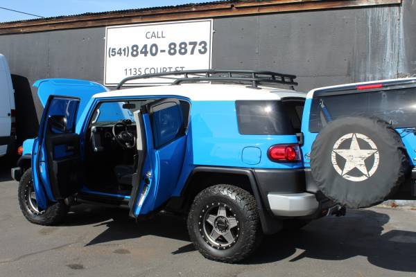 2007 Toyota FJ Cruiser (Immaculate , 1 owner) - - by for sale in Medford, OR – photo 14