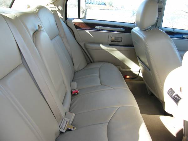 2006 Lincoln Town Car Signature Limited Leather Must Be Seen... for sale in East Providence, RI – photo 16
