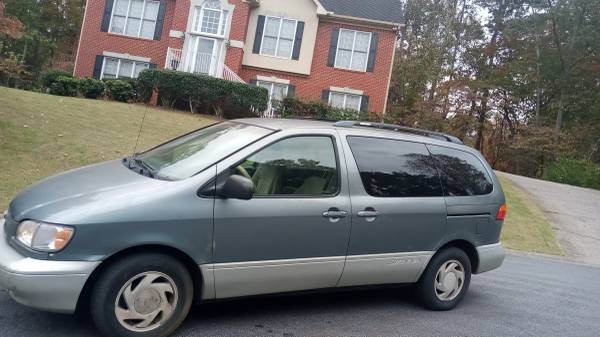 2002 Toyota sienna van third row seating dependable daily driver -... for sale in Acworth, AL – photo 7