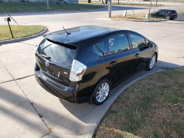 2013 Toyota Prius V Five - cars & trucks - by dealer - vehicle... for sale in Lincoln, NE – photo 7