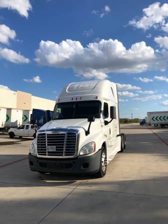 2015 FREIGHTLINER CASCADIA for sale in GRAPEVINE, TX – photo 2