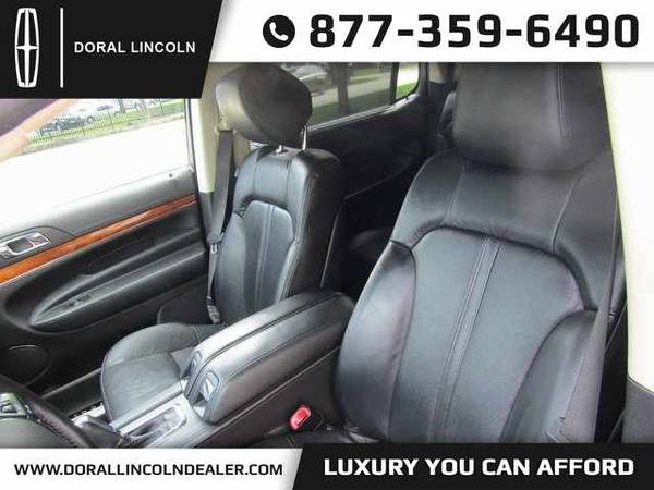 2014 Lincoln Mkt Quality Vehicle Financing Available for sale in Miami, FL – photo 20