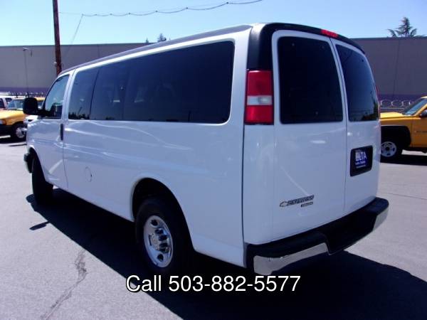 2009 Chevrolet Chevy Express LT 12 Passenger Van 3500 1Owner for sale in Milwaukie, OR – photo 6