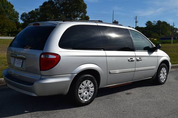 2007 Chrysler Town & Country for sale in Lithia Springs, TN – photo 5