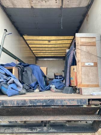 24' diesel box truck w/lift gate - cars & trucks - by owner -... for sale in Selah, WA – photo 6