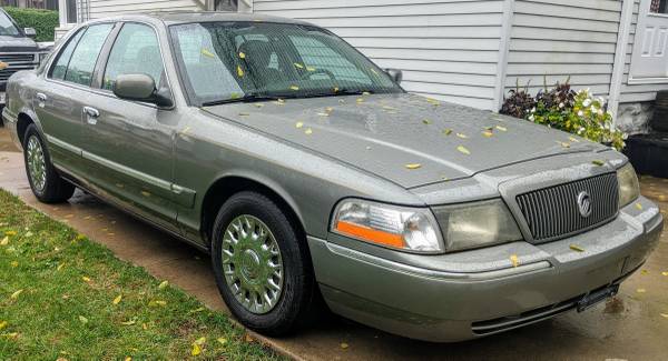 2003 Mercury Grand Marquis GS Sedan 4D - cars & trucks - by owner -... for sale in Oshkosh, WI – photo 2