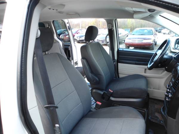 Dodge Grand Caravan Reliable Safe Van Extra Clean **1 Year... for sale in Hampstead, MA – photo 12