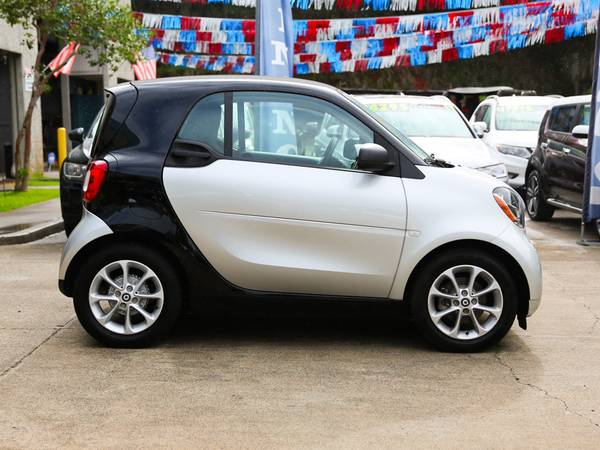 2017 Smart Fortwo Passion Hatchback, Auto, 3-Cyl Turbo, ONLY 2k... for sale in Pearl City, HI – photo 8