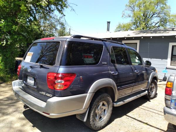 2002 Toyota sequoia SR5 V8 4wd for sale in Willits, CA – photo 3