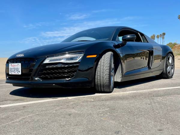 From A Private Collection - 2015 Audi R8 V8 Quattro for sale in Los Angeles, CA – photo 3
